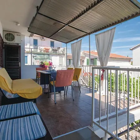 Two-bedroom In Appartement